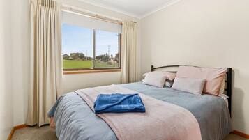 4 bedrooms, iron/ironing board, travel crib, internet