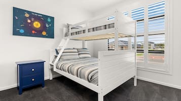 6 Schlafzimmer, Bügeleisen/Bügelbrett, Reisekinderbett, Internetzugang