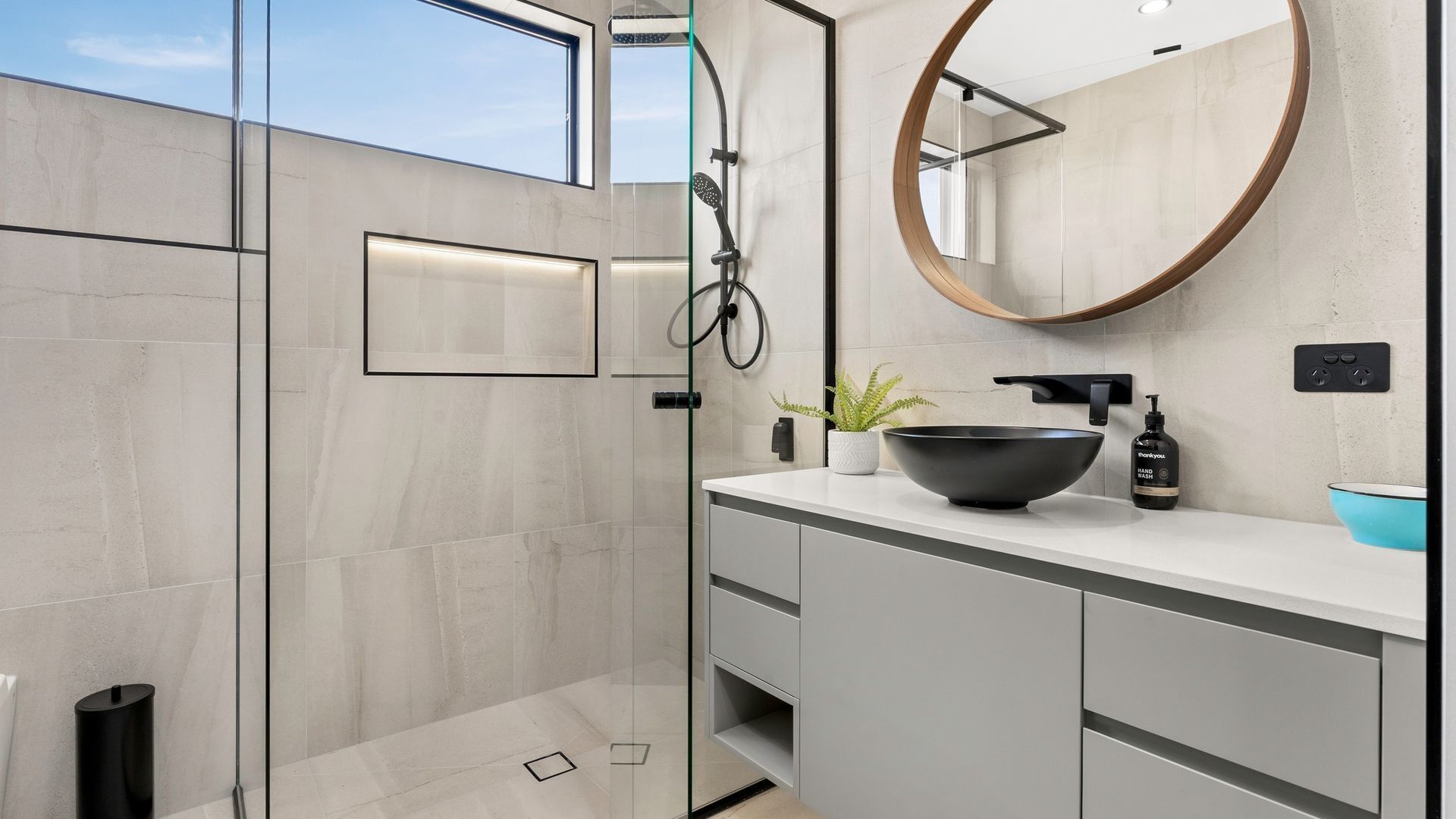 Bathtub, hair dryer