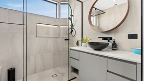 Badewanne, Haartrockner