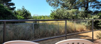 Fisherman's Delight in Waldport! Dog Friendly! Hot tub!