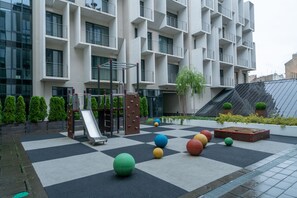 Zona de juegos infantil al aire libre