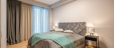 Design Apartment | 1 bedroom, hypo-allergenic bedding, down comforters