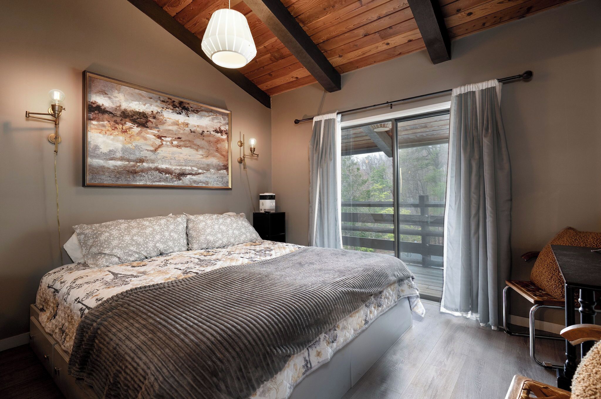 1 多间卧室、熨斗/熨衣板、免费 WiFi、床单