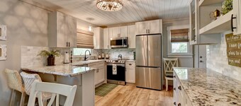 A Southern Retreat / Cozy Getaway in the heart of Atlanta Sleeps 4