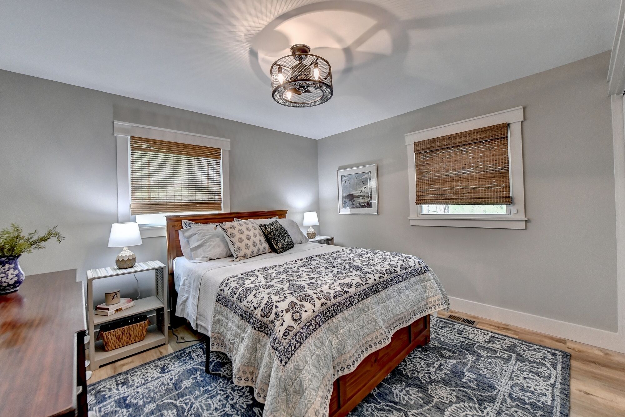 2 chambres, fer et planche à repasser, Wi-Fi gratuit, draps fournis