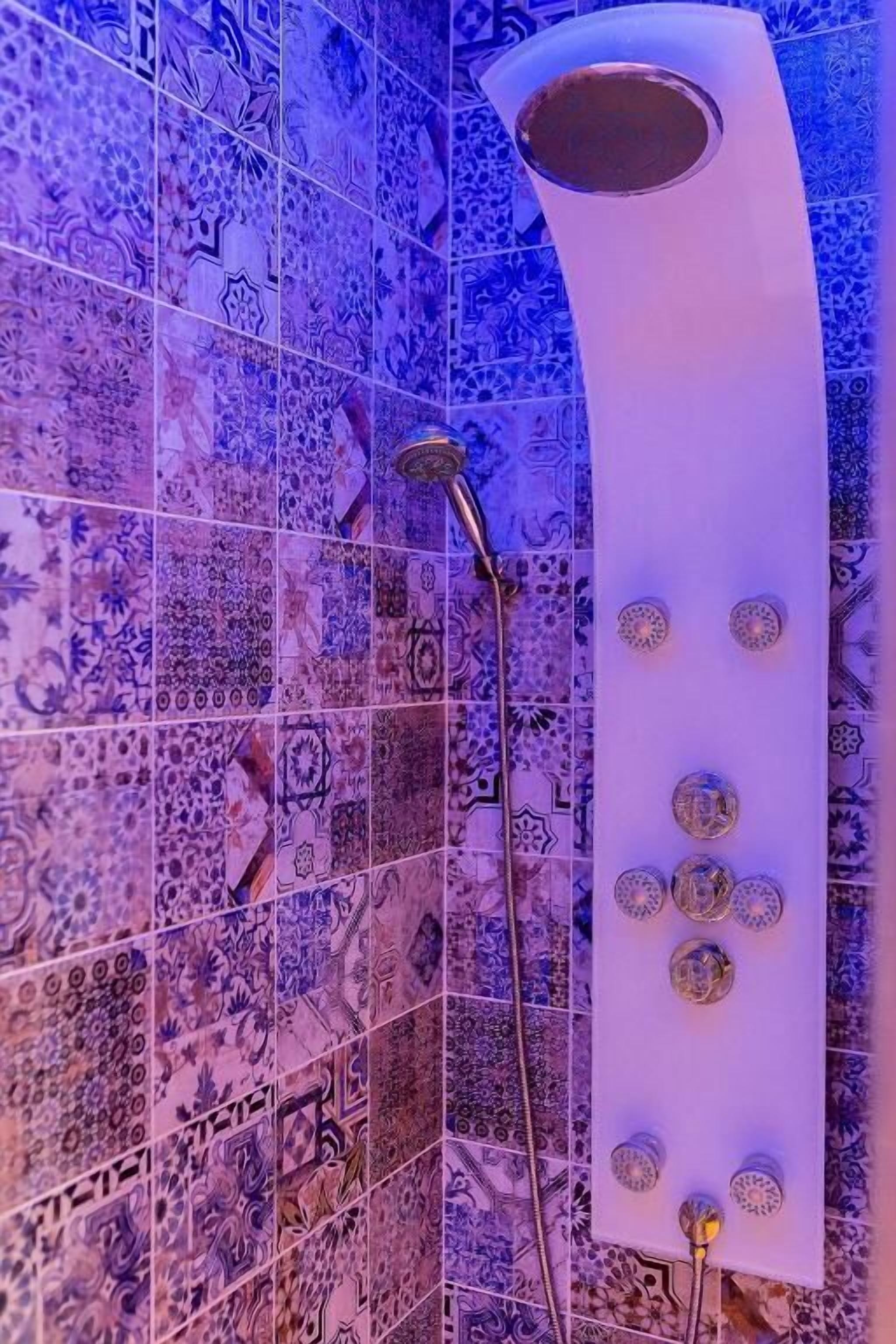 Deluxe Double Room | Blackout drapes, soundproofing, cribs/infant beds, rollaway beds