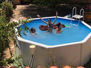Piscina externa sazonal