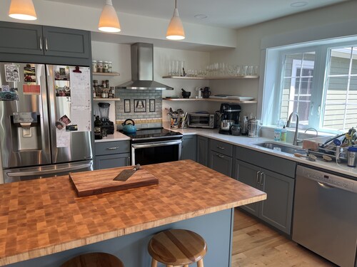 Sunny Home near Smith College, best neighborhood