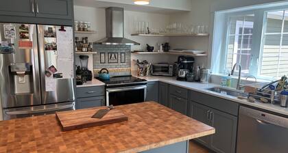 Sunny Home near Smith College, best neighborhood