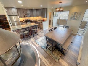 Dining - Just Across the Bridge from Base Area Action!  Hot Tub!  Views! (Mount Crested Butte)