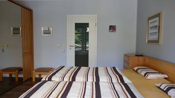 2 Schlafzimmer, Bügeleisen/Bügelbrett, kostenloses WLAN, Bettwäsche