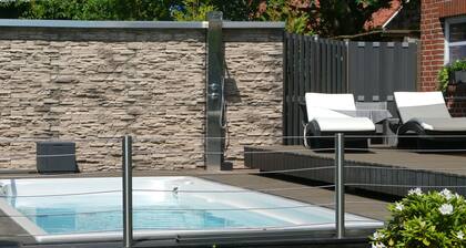 Comfortable vacation home with pool, sauna, large garden ...