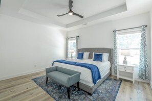 4 bedrooms, iron/ironing board, free WiFi, bed sheets