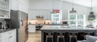 Cloudland Summit | Hot Tub + Grill | Dog Friendly
