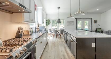 Cloudland Summit | Hot Tub + Grill | Dog Friendly