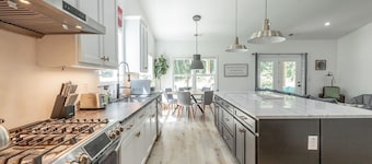 Cloudland Summit | Hot Tub + Grill | Dog Friendly