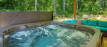 Cloudland Summit | Hot Tub + Grill | Dog Friendly