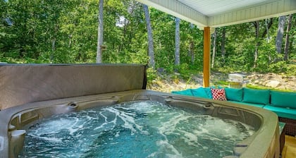 Cloudland Summit | Hot Tub + Grill | Dog Friendly