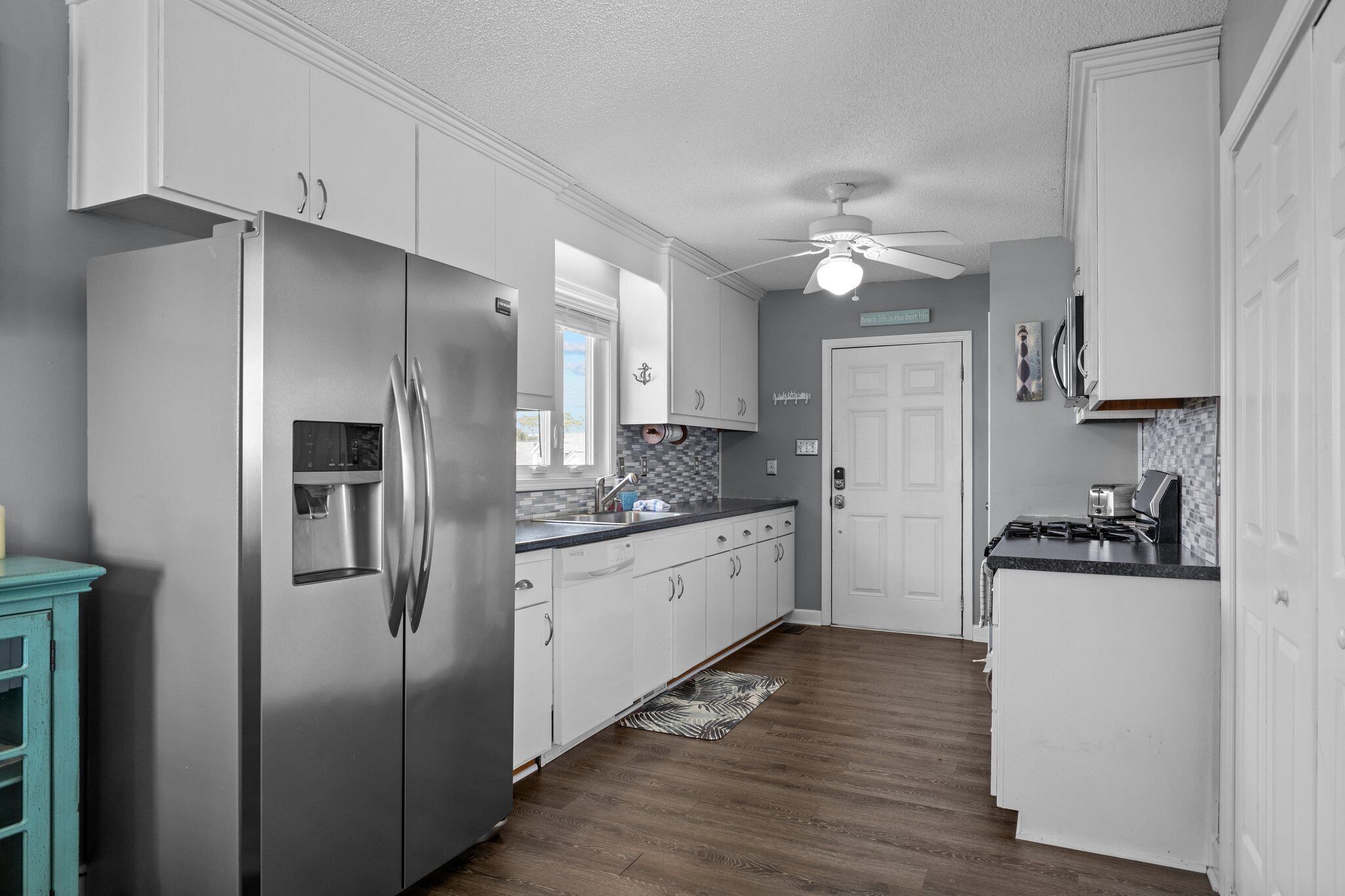 Sound View Home-Coastal Tide in Harkers Island, NC