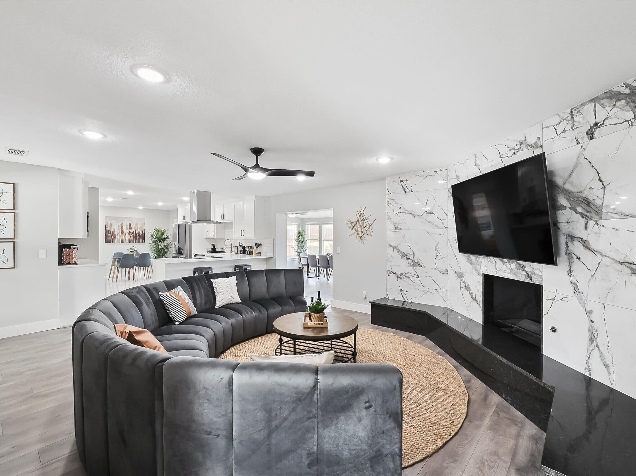 TV, fireplace, offices