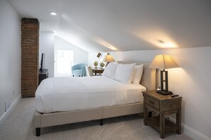 3 室のベッドルーム、アイロン / アイロン台、WiFi、ベッドシーツ