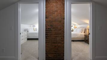 3 habitaciones, tabla de planchar con plancha, wifi y ropa de cama