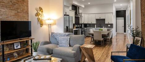 Televisión, oficina