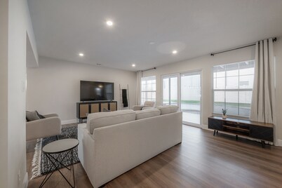 Private Pool | Near Hard Rock Casino | Tampa Home