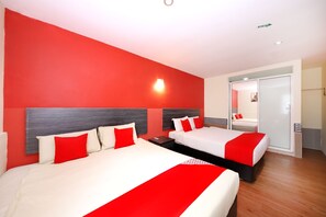 Habitación triple Deluxe | Wifi gratis y ropa de cama