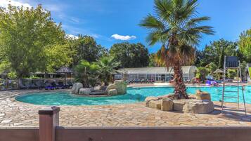 Piscine couverte, piscine chauffée