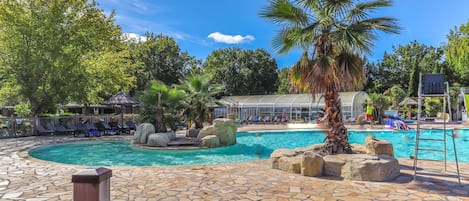 屋内プール、温水プール