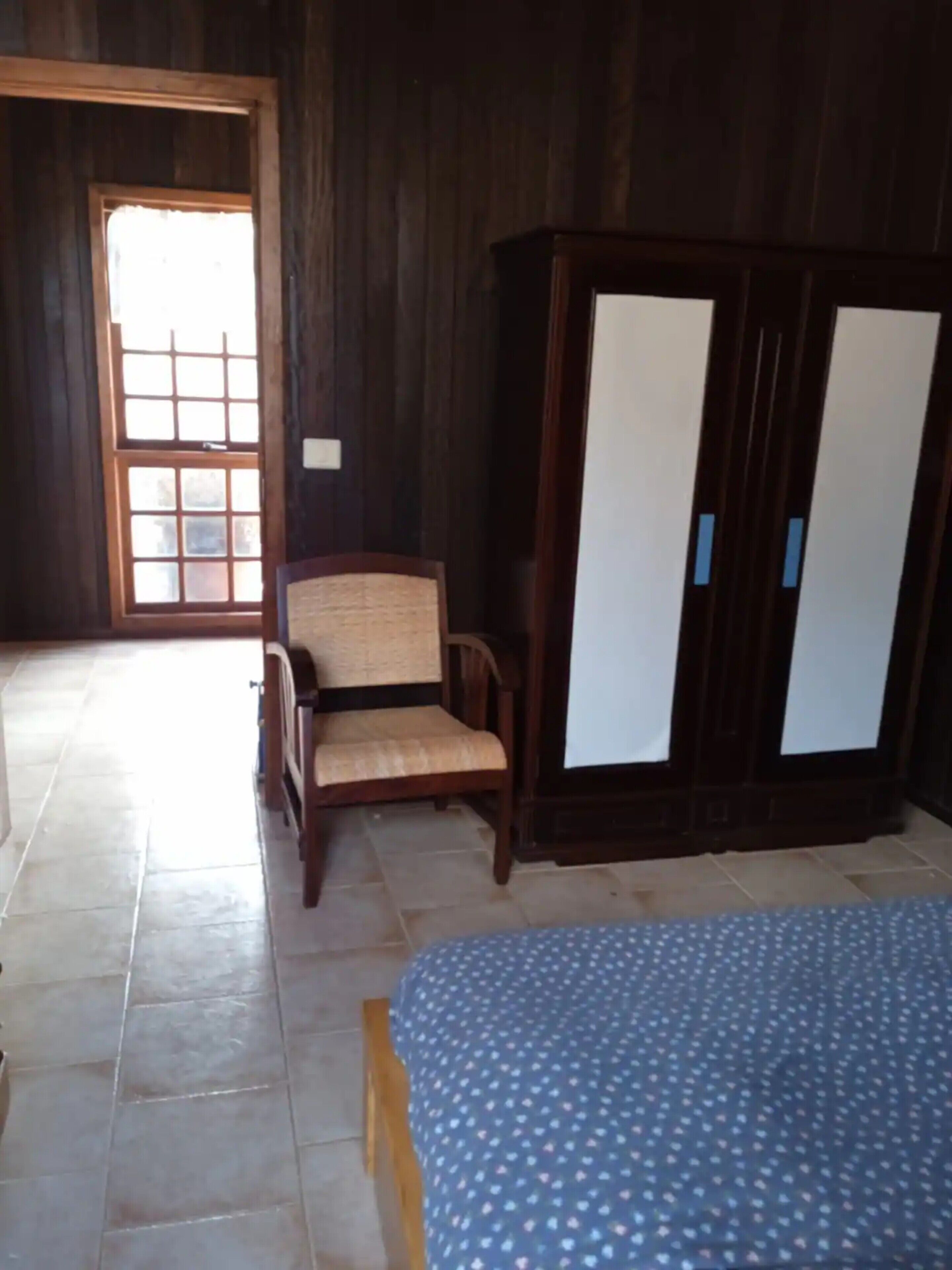 3 chambres, fer et planche à repasser, Wi-Fi gratuit, draps fournis