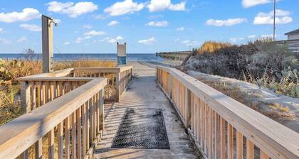 Oceanview 2B/2B SC110 Updated Condo with Private Beach Walkway and Pool