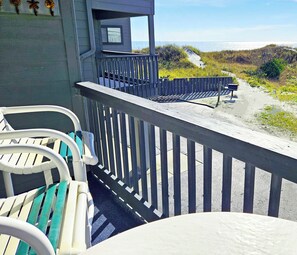 Property grounds - Oceanview 2B/2B SC110 Updated Condo with Private Beach Walkway and Pool (North Myrtle Beach)