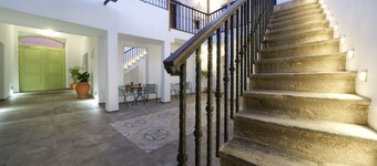 CASA VERDE Comfortable Air-Conditioned