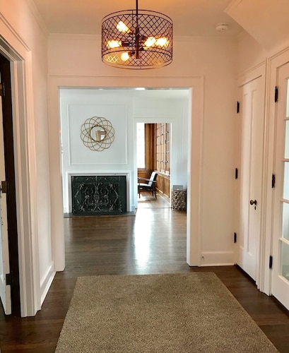 Walk to Big House, campus-bars-restaurants. Fully renovated & HUGE.  Sleeps 20.