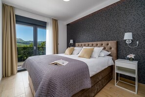 3 bedrooms, iron/ironing board, WiFi, bed sheets - Villa Neda - modern and comfortable accommodation with a Heated pool with massage, Whirlpool, Infrared Sauna, view of Cetina, and natural environment of the Omiš hinterland (Blato Na Cetini)