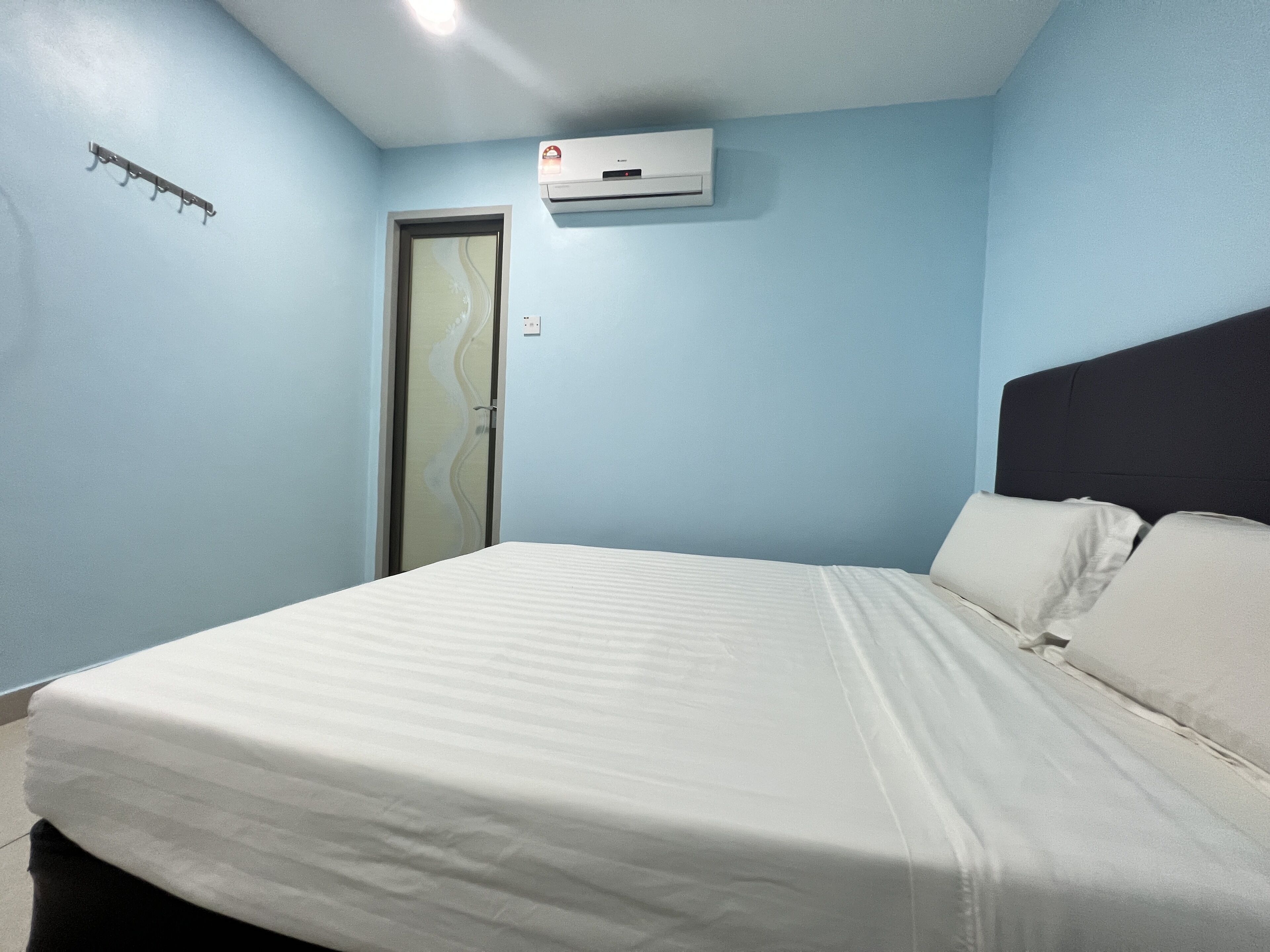 standard double room | free wifi, bed sheets