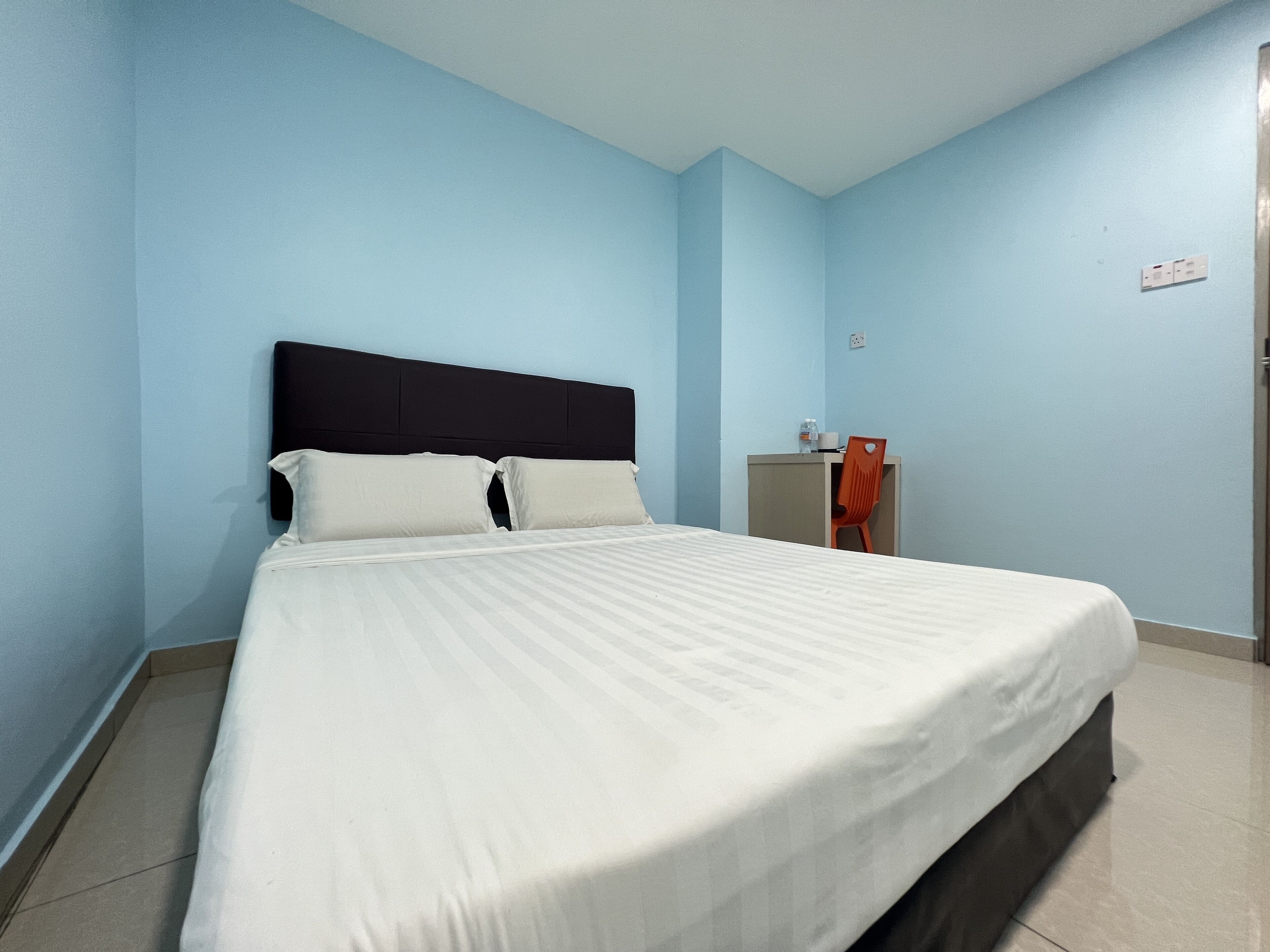 standard double room | free wifi, bed sheets