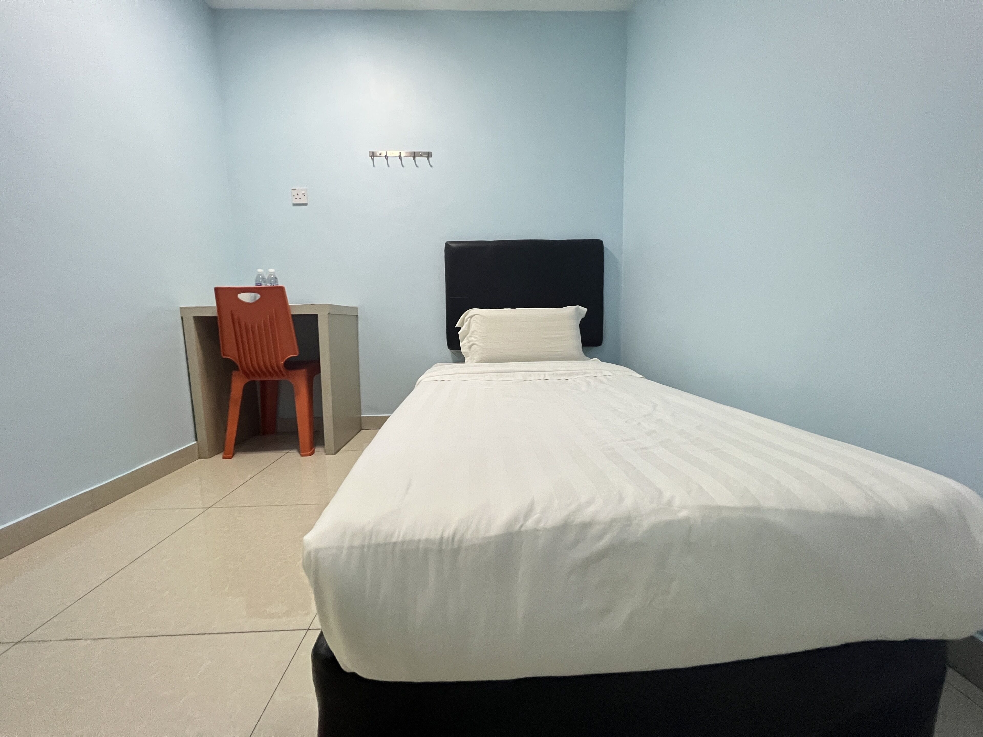 standard single room | free wifi, bed sheets