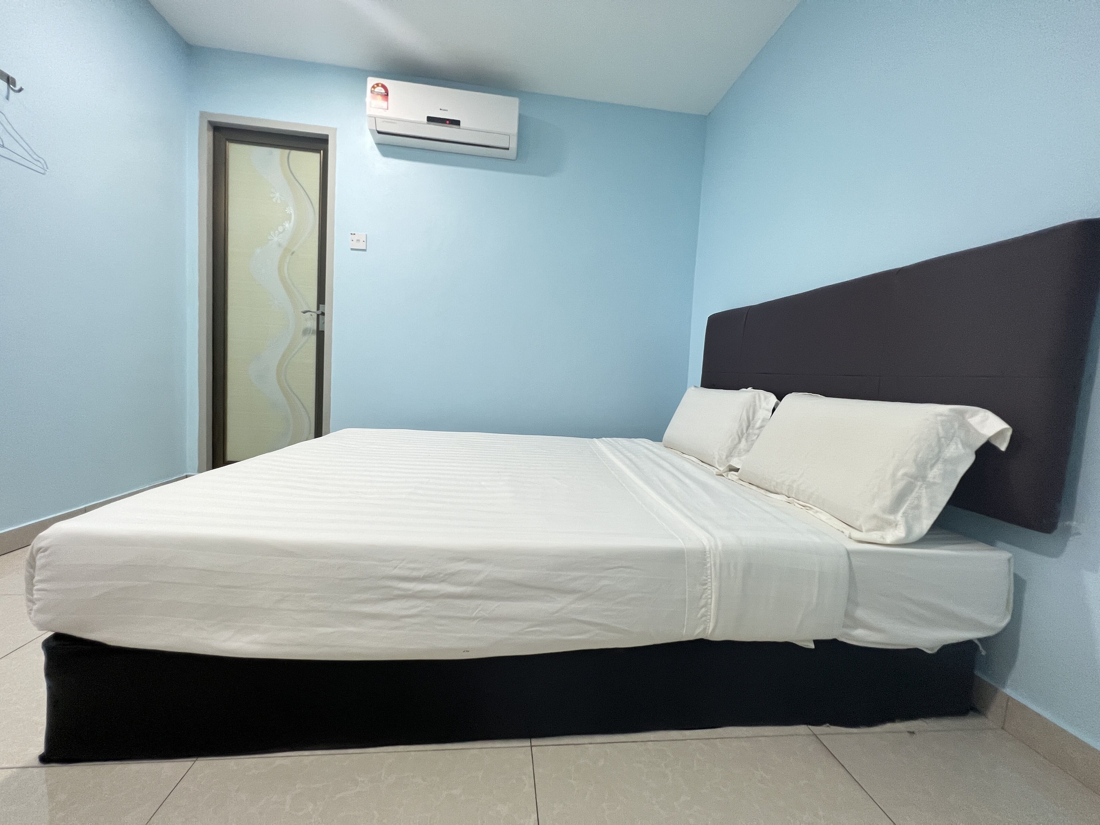 standard double room | free wifi, bed sheets