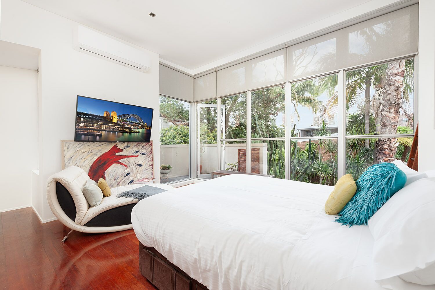 Stunning Sandstone Tropical Oasis