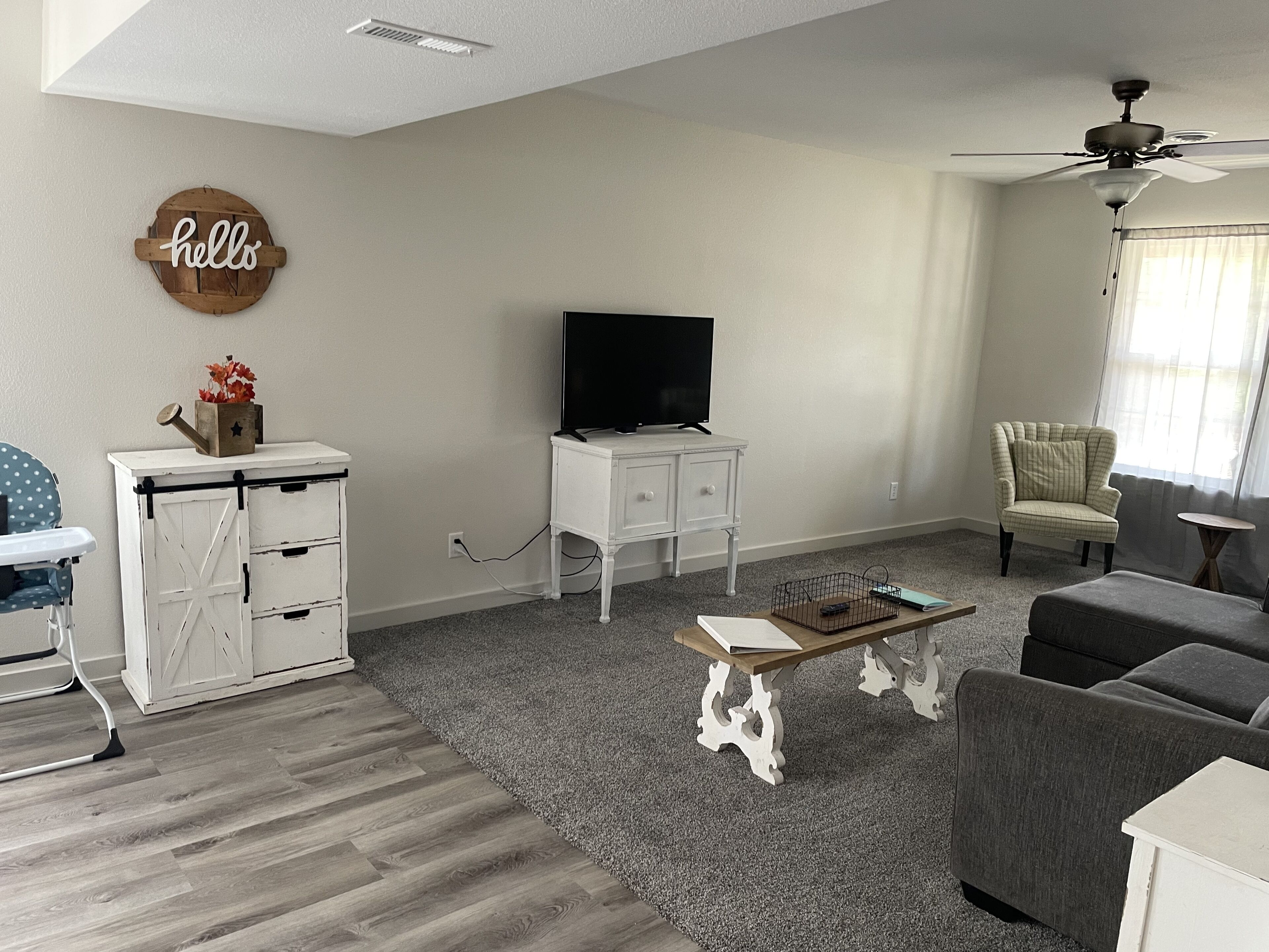 Spacious-Close to Everything-5 bedroom house