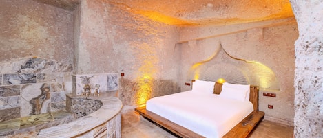 Executive Suite, Private Pool