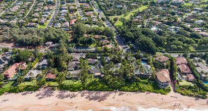 NEW LISTING Private Home across from Keawakapu Beach Tennis Pickleball Court!