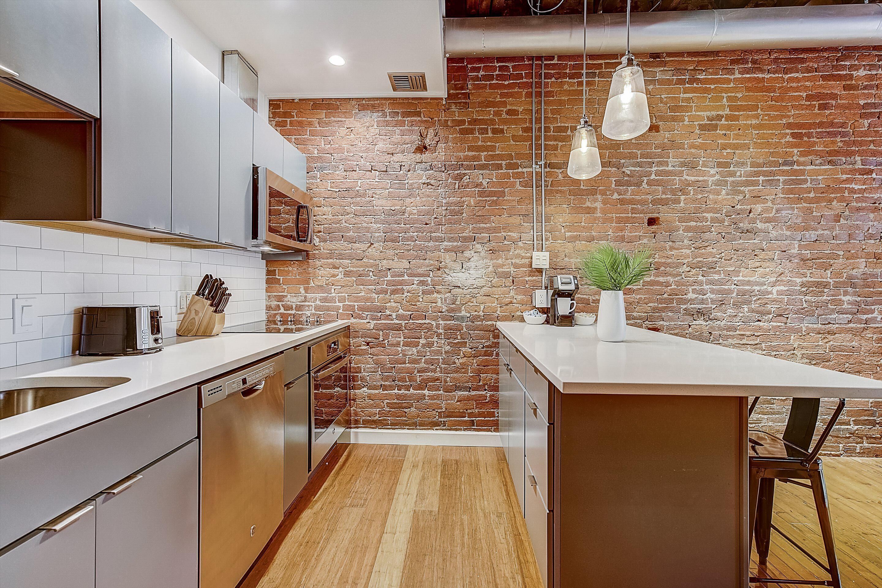 Frontdesk | Bright + Open 1 BR Lofted Apt