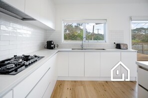 Fridge, microwave, oven, stovetop - Serendipity - Stunning Rye Back Beach Escape (Rye)