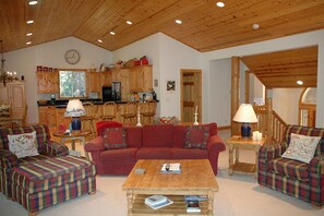 TV, caminetto, lettore DVD