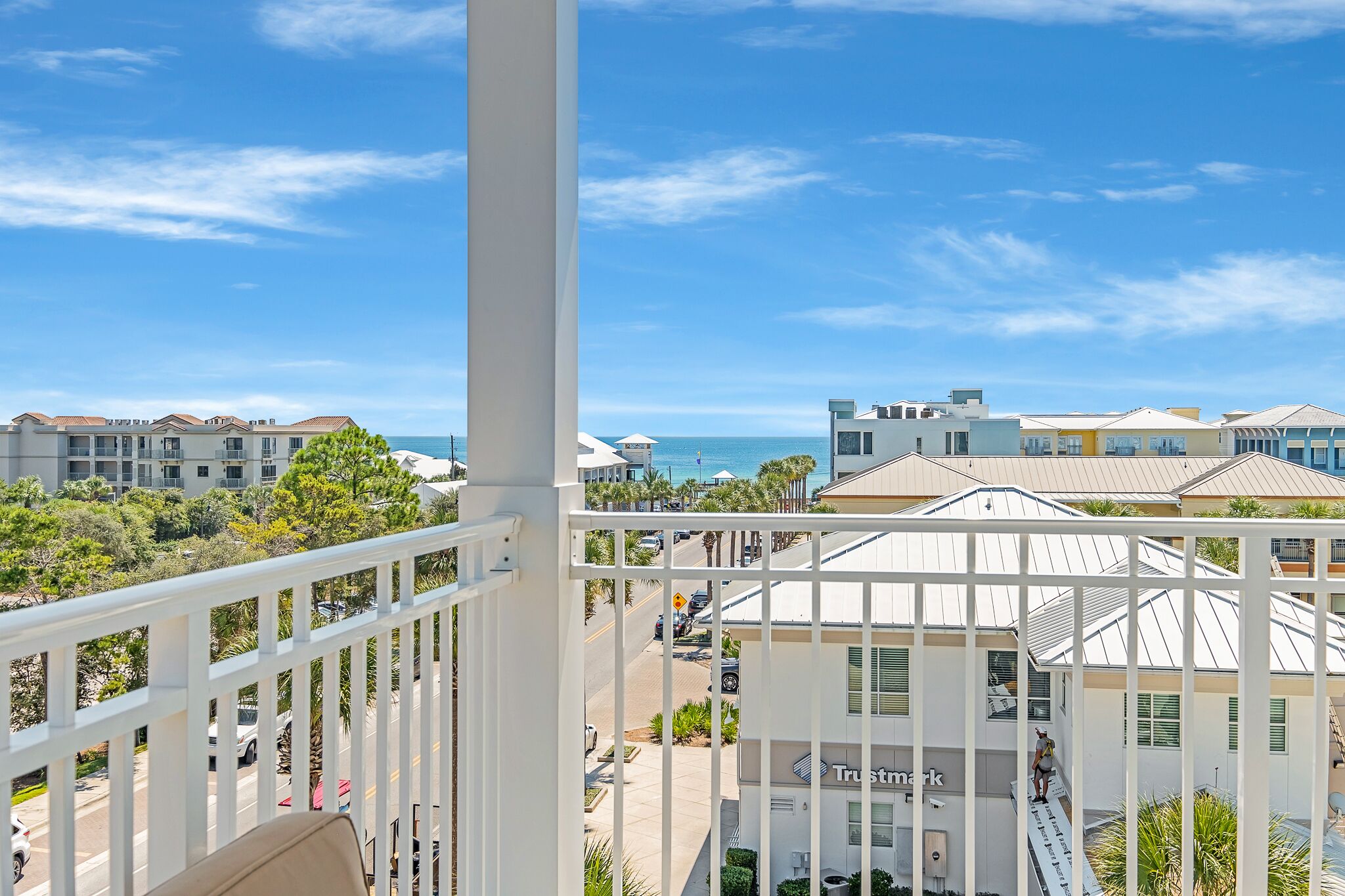 Gulf Place Beach Condo , Just Steps away from Private beach access